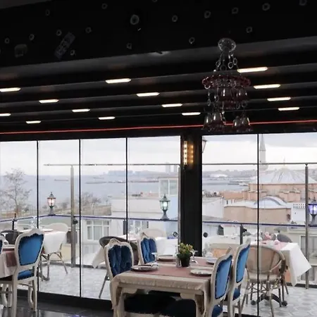 Hotel Nova Roma 4*